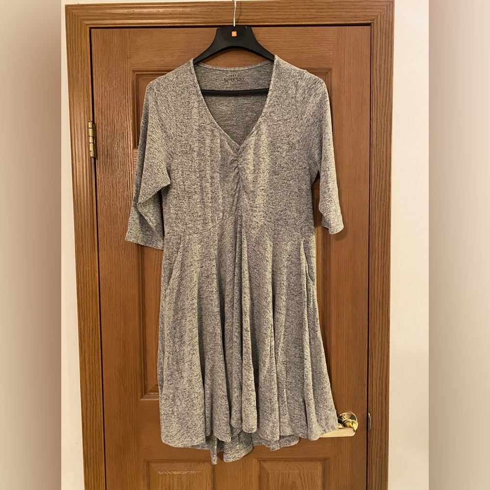 Torrid women’s super soft grey dress with pockets